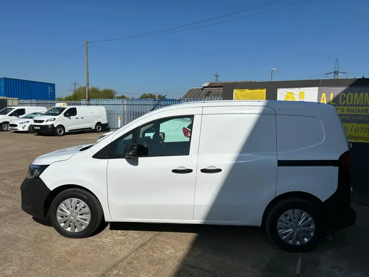 Used Renault Kangoo 89 kW (122 HP) 2023 White MPV