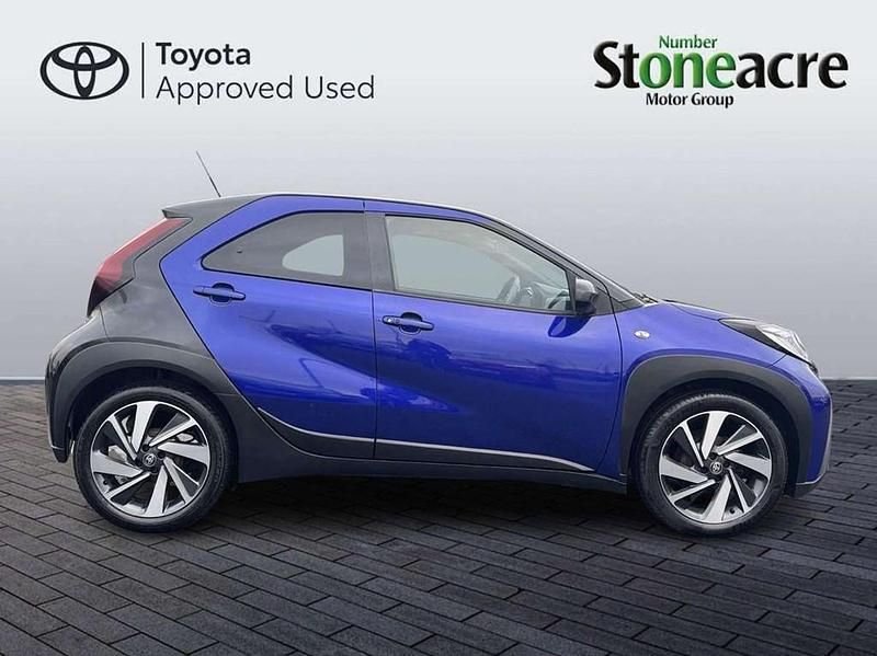 Used Toyota Aygo X 72 HP (52 kW) 2023 Blue SUV