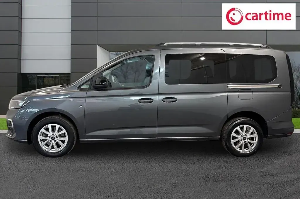 Used Ford Grand Tourneo Connect Titanium 122 HP (89 kW) 2023 Grey MPV