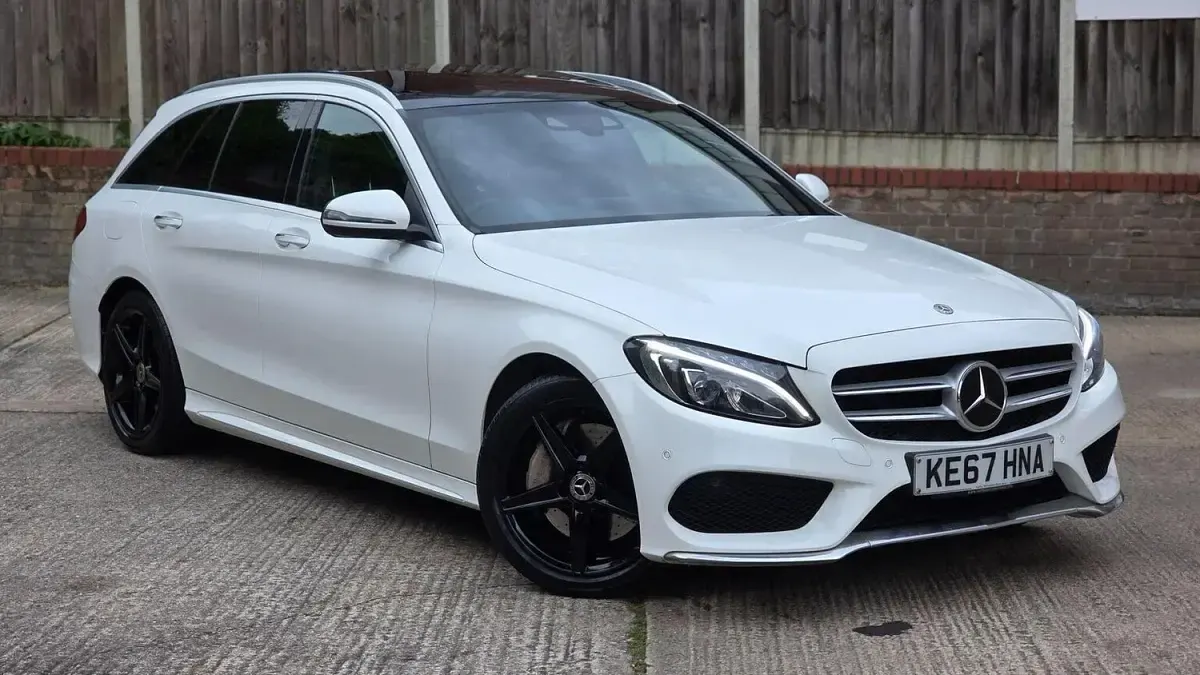 Used Mercedes C250 AMG line 204 HP (150 kW) 2017 White Estate