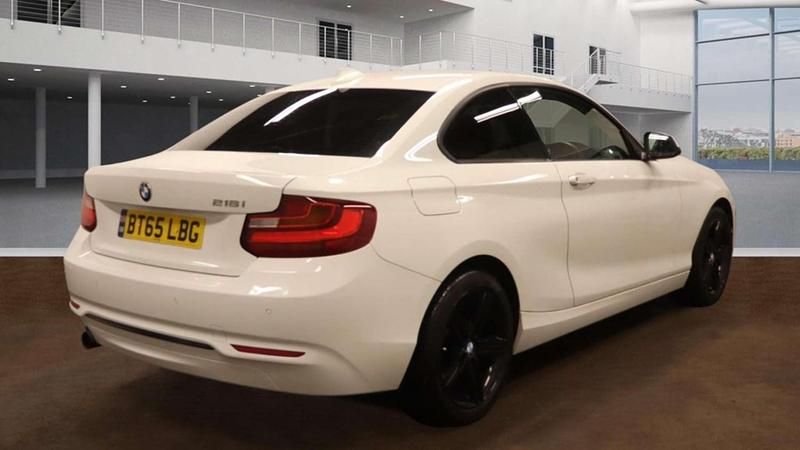 Used BMW 218 Sport Line 2015 White Coupe