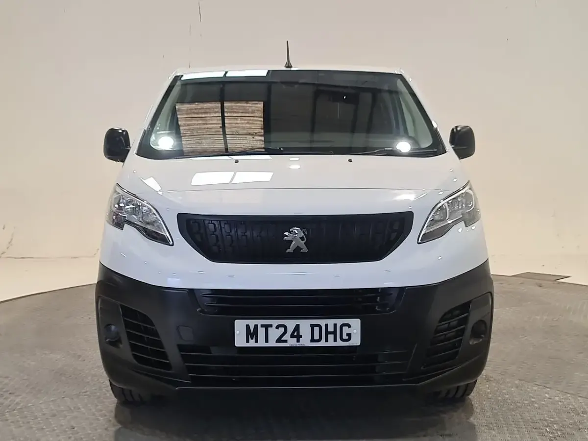 Used Peugeot Expert Premium 100 HP (73 kW) 2024 White Van