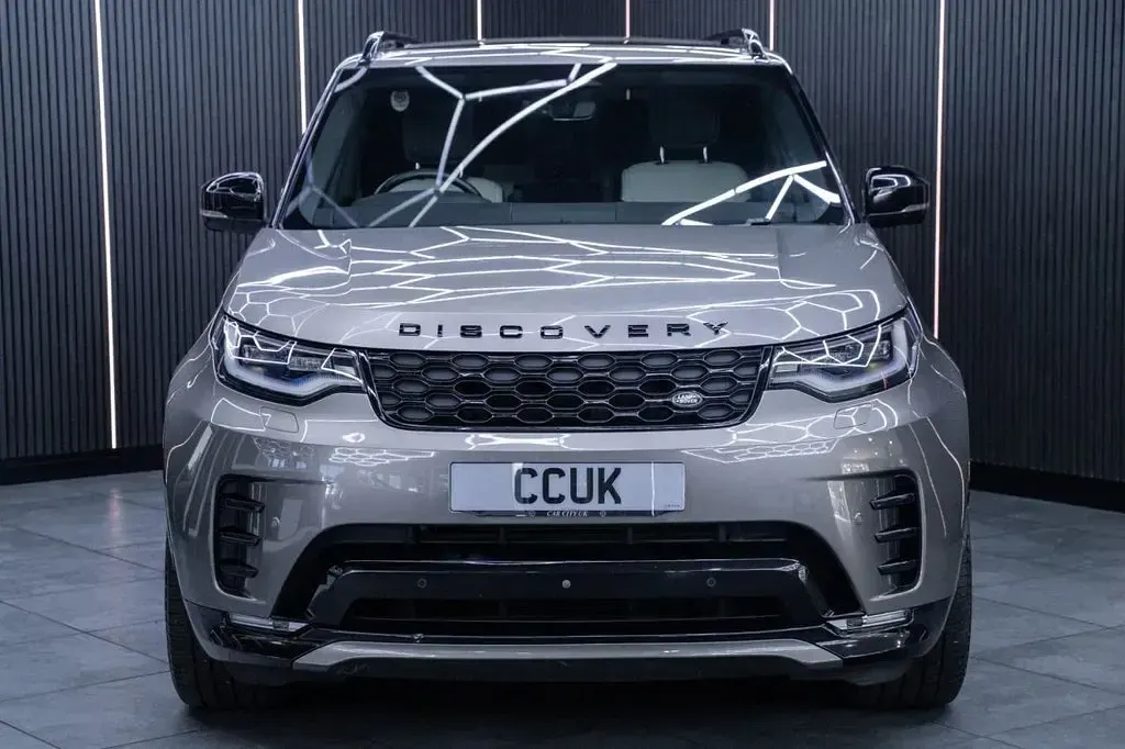 Used Land Rover Discovery SE Dynamic 300 HP (220 kW) 2021 Silver SUV