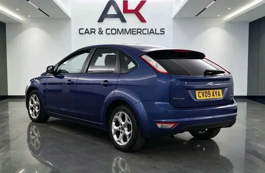 Used Ford Focus Style 99 HP (72 kW) 2009 Blue Hatchback