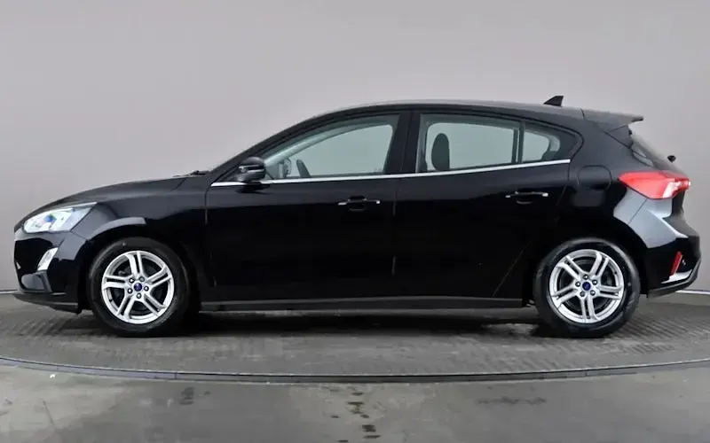 Used Ford Focus Zetec 125 HP (91 kW) 2021 Black Hatchback