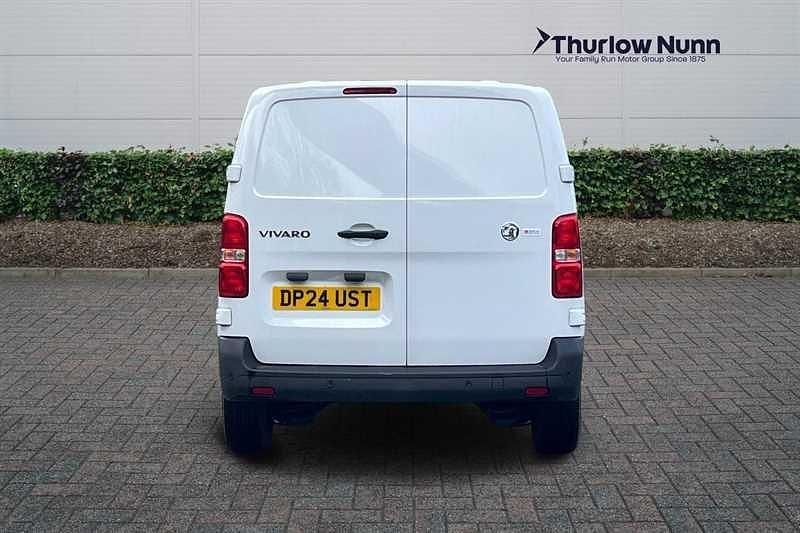 Used Vauxhall Vivaro 120 HP (88 kW) 2024 White MPV