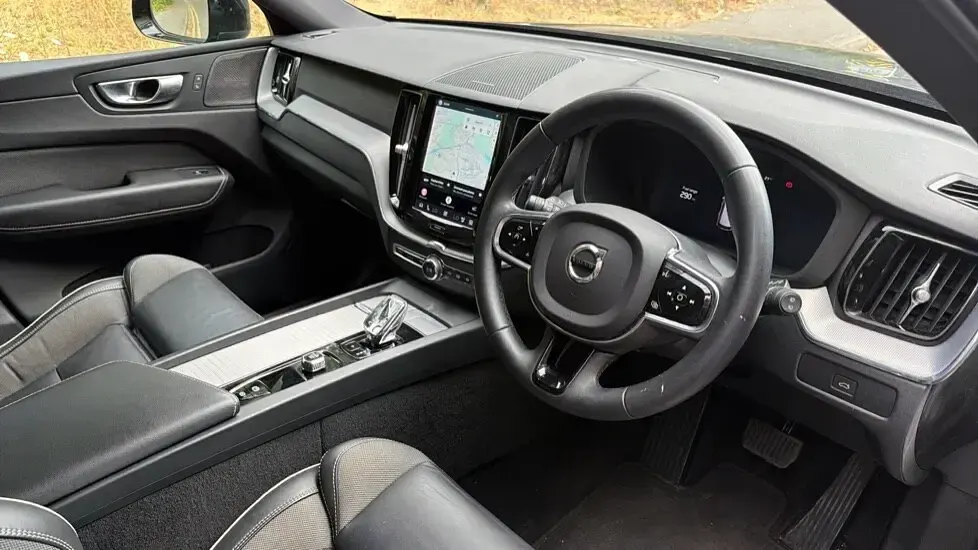 Used Volvo XC60 Plus 2022 Blue SUV
