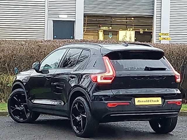 New Volvo XC40 Plus 161 HP (118 kW) 2025 SUV