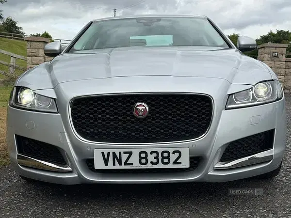Used Jaguar XF Prestige 180 HP (132 kW) 2016 Silver Sedan