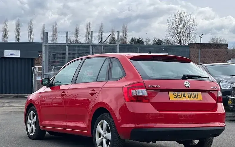 Used Skoda Rapid SE 105 HP (77 kW) 2014 Hatchback