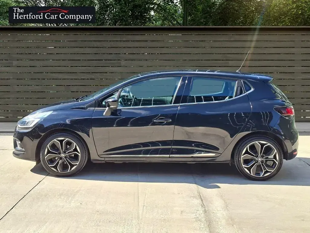 Usado Renault Clio IV Signature 90 HP (66 kW) 2017 Preto Citadino