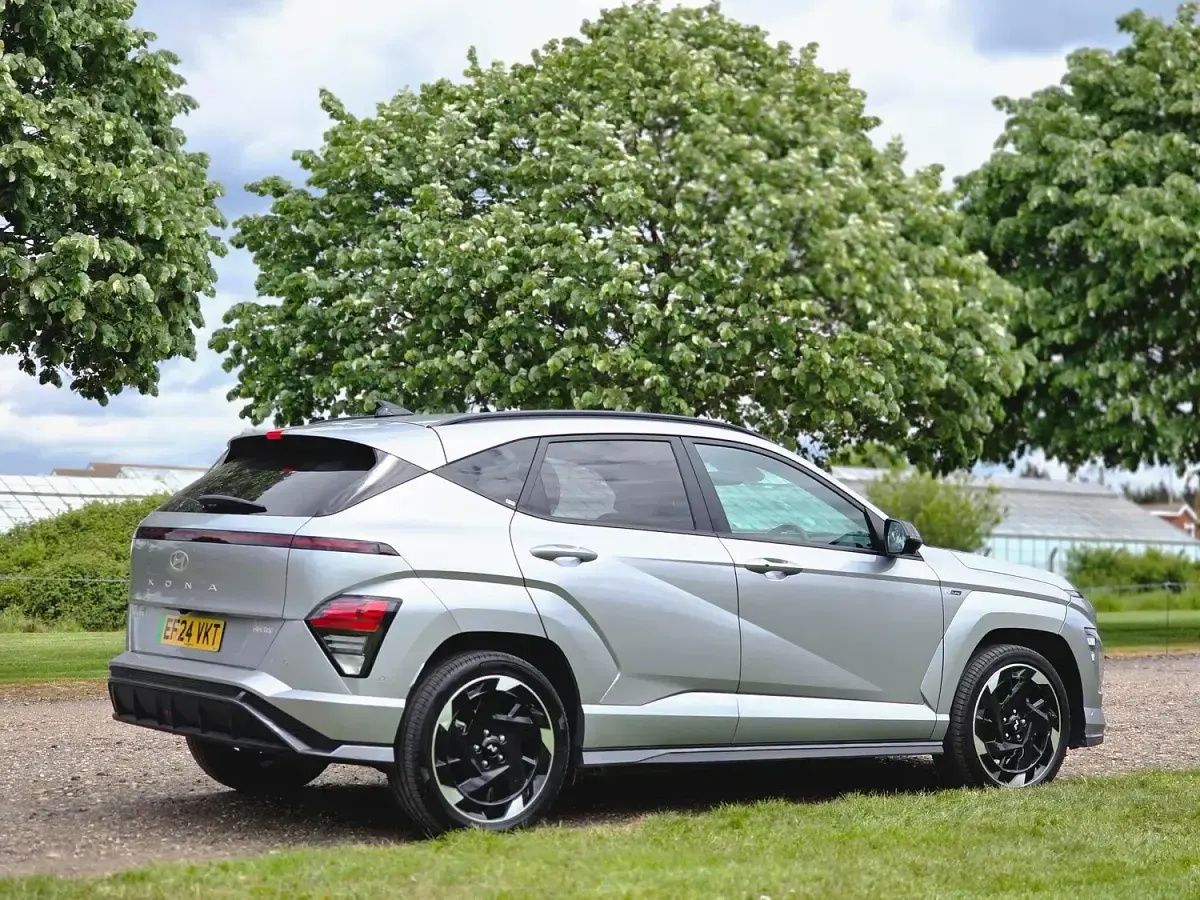 Gebraucht Hyundai Kona N Line 160 kW (218 PS) 2024 Silber SUV