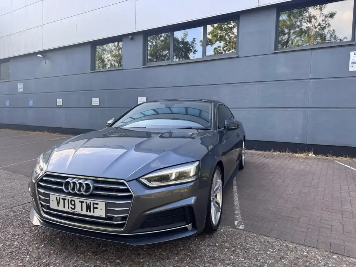 Używany Audi A5 S-Line 2019 Szary Coupe