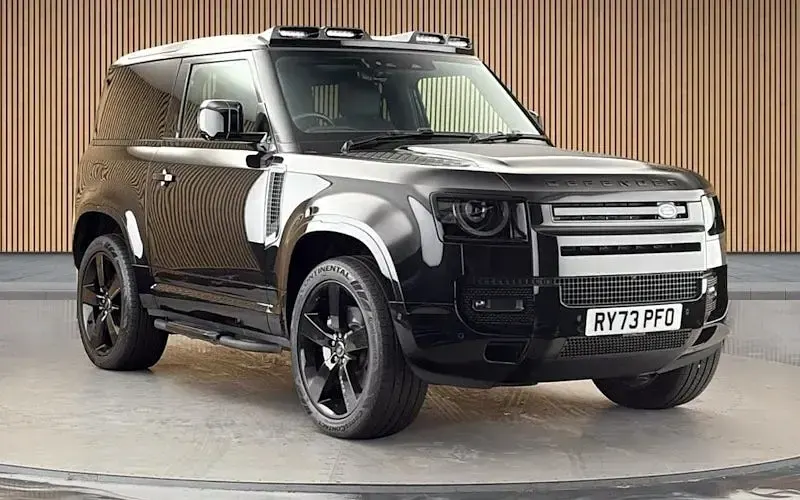 Used Land Rover Defender HSE Dynamic 300 HP (220 kW) 2023 SUV