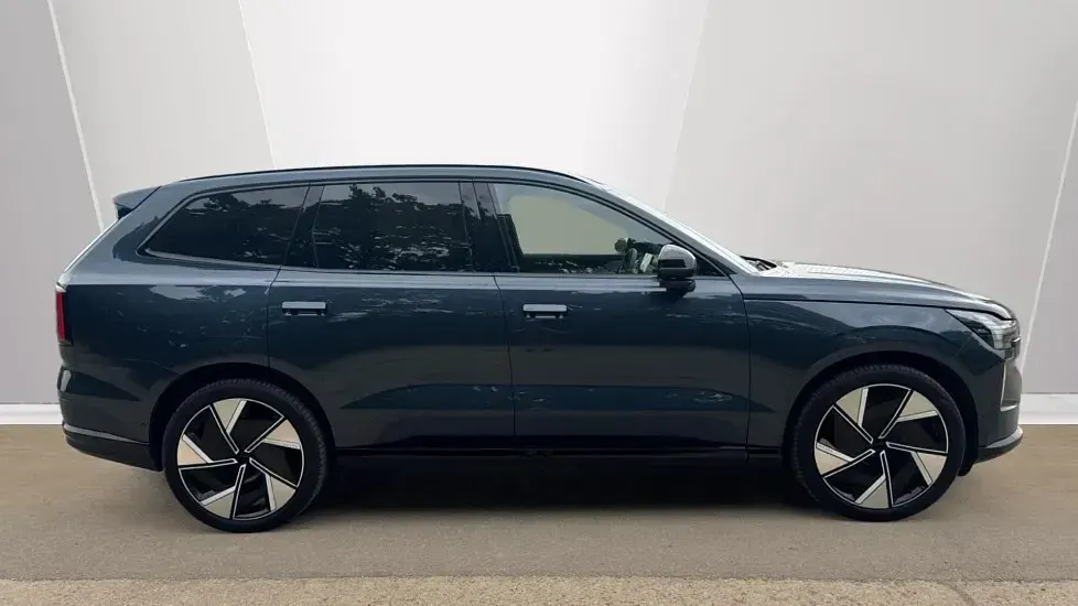Used Volvo EX90 Performance 500 kW (680 HP) 2025 Blue SUV