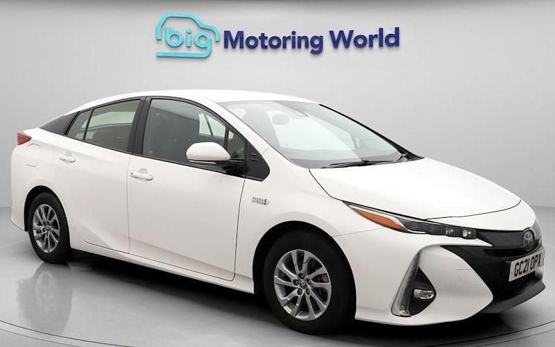 Used 2020 Toyota Prius Business Edition Hatchback | £19,300 (Fair price) - Image 1/4