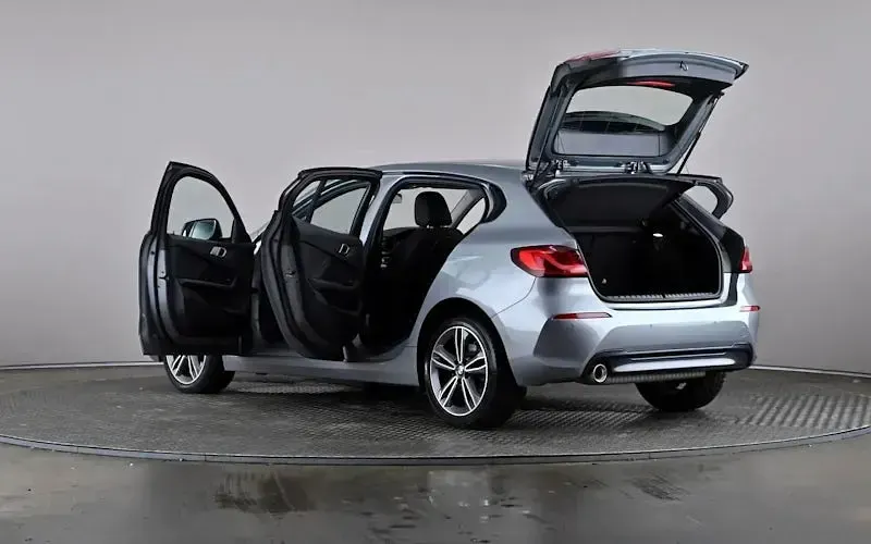Used BMW 118 Sport Line 136 HP (100 kW) 2023 Grey Hatchback