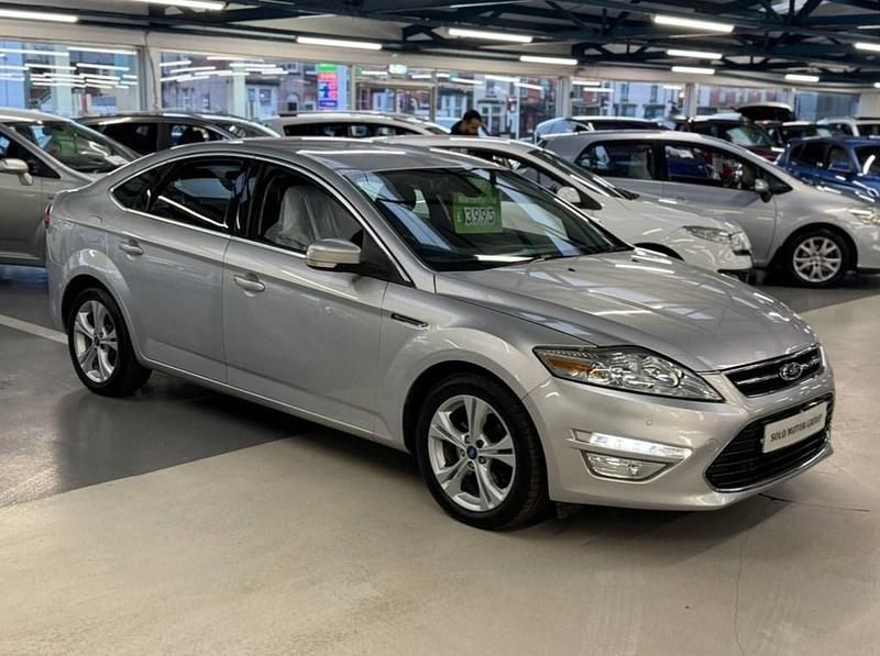 Used Ford Mondeo Titanium 163 HP (119 kW) 2012 Silver Hatchback