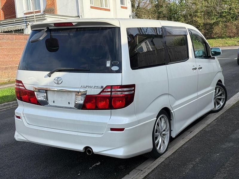 Used Toyota Alphard 159 HP (116 kW) 2007 White MPV
