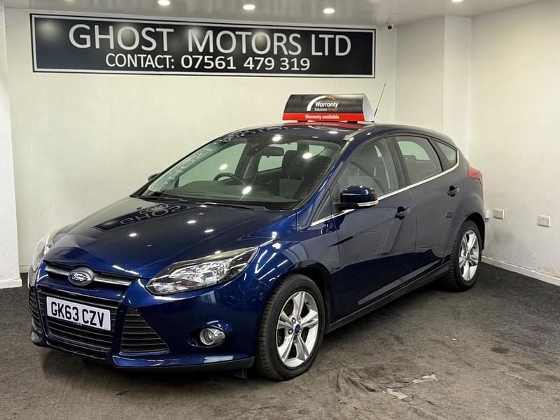 Used Ford Focus Zetec 125 HP (91 kW) 2013 Blue Hatchback