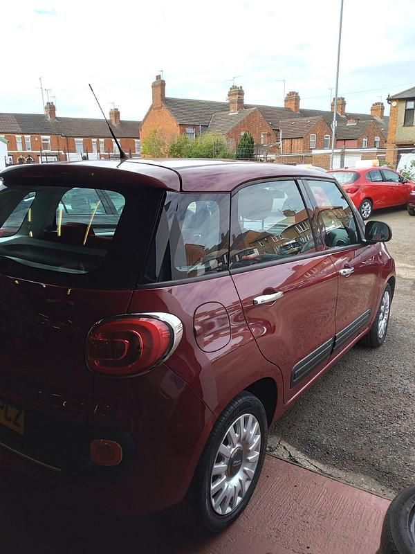 Gebraucht Fiat 500L Easy 85 PS (62 kW) 2013 Rot Van / Kleinbus