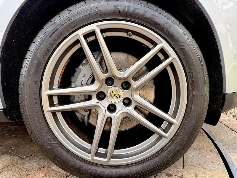 Second-hand Porsche Macan 354 CP (260 kW) 2019 Argintiu SUV