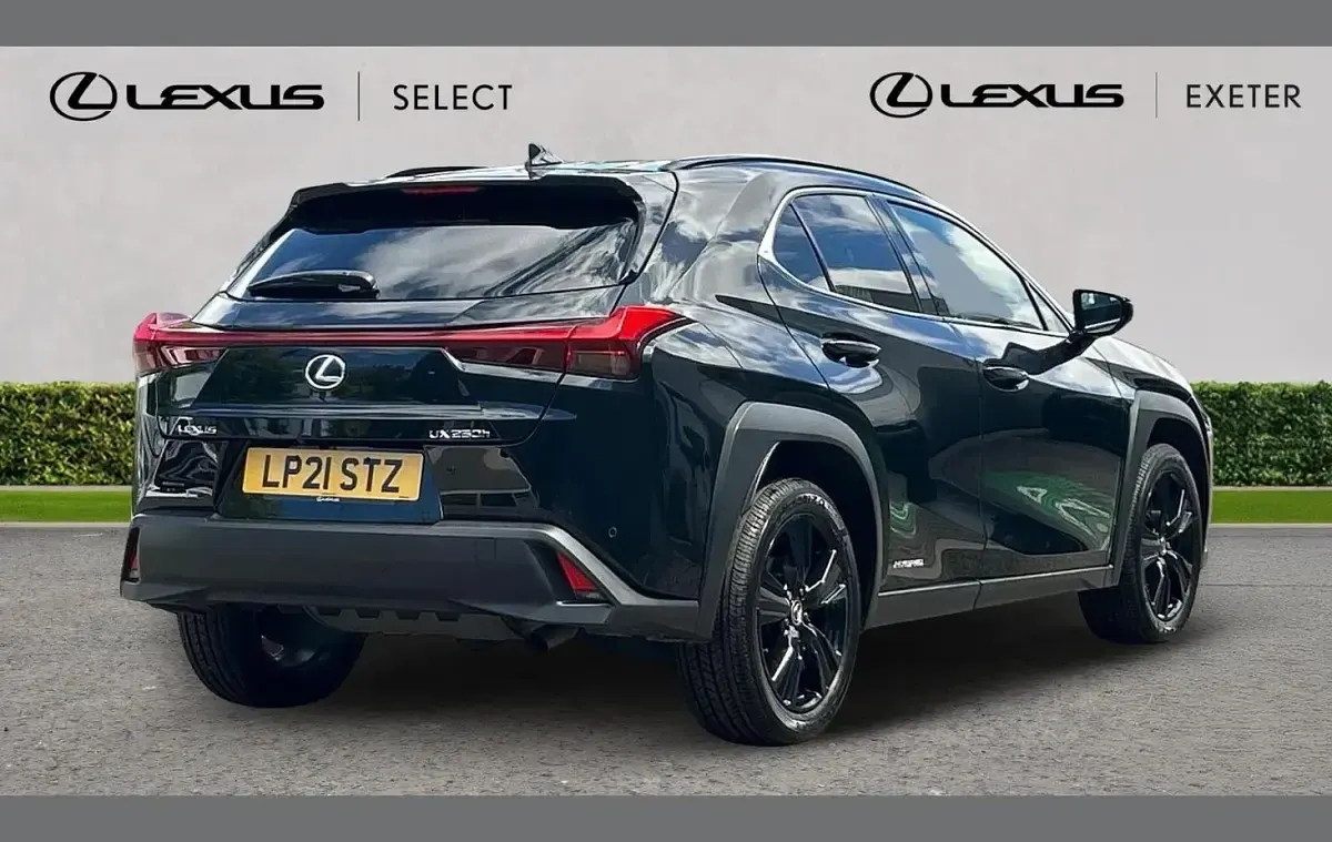 Used Lexus UX 250h 180 HP (132 kW) 2021 Black SUV