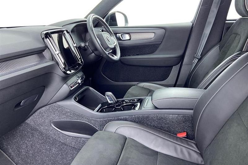 Usado Volvo XC40 R-Design 197 HP (144 kW) 2021 Cinzento SUV