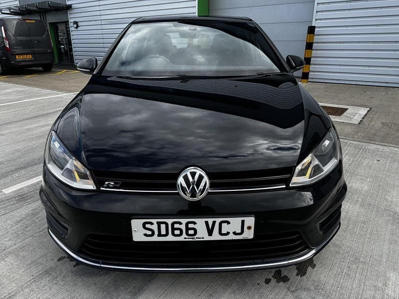 Used VW Golf VII R-line Edition 150 HP (110 kW) 2016 Black Hatchback