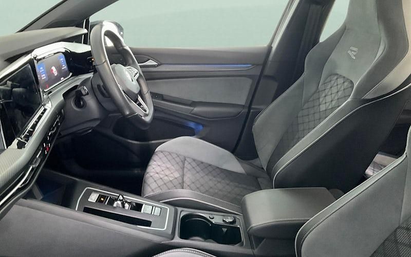 Used 2024 VW Golf VIII R-line Hatchback | £16,203 (Good price) - Image 1/2