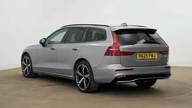 Used Volvo V60 Plus 197 HP (144 kW) 2025 Aurora silver Estate