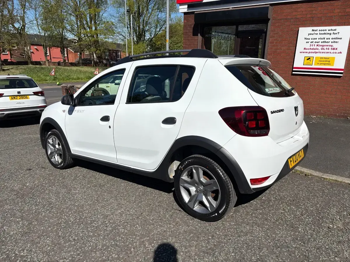 Used Dacia Sandero Essentiel 2020 White Hatchback