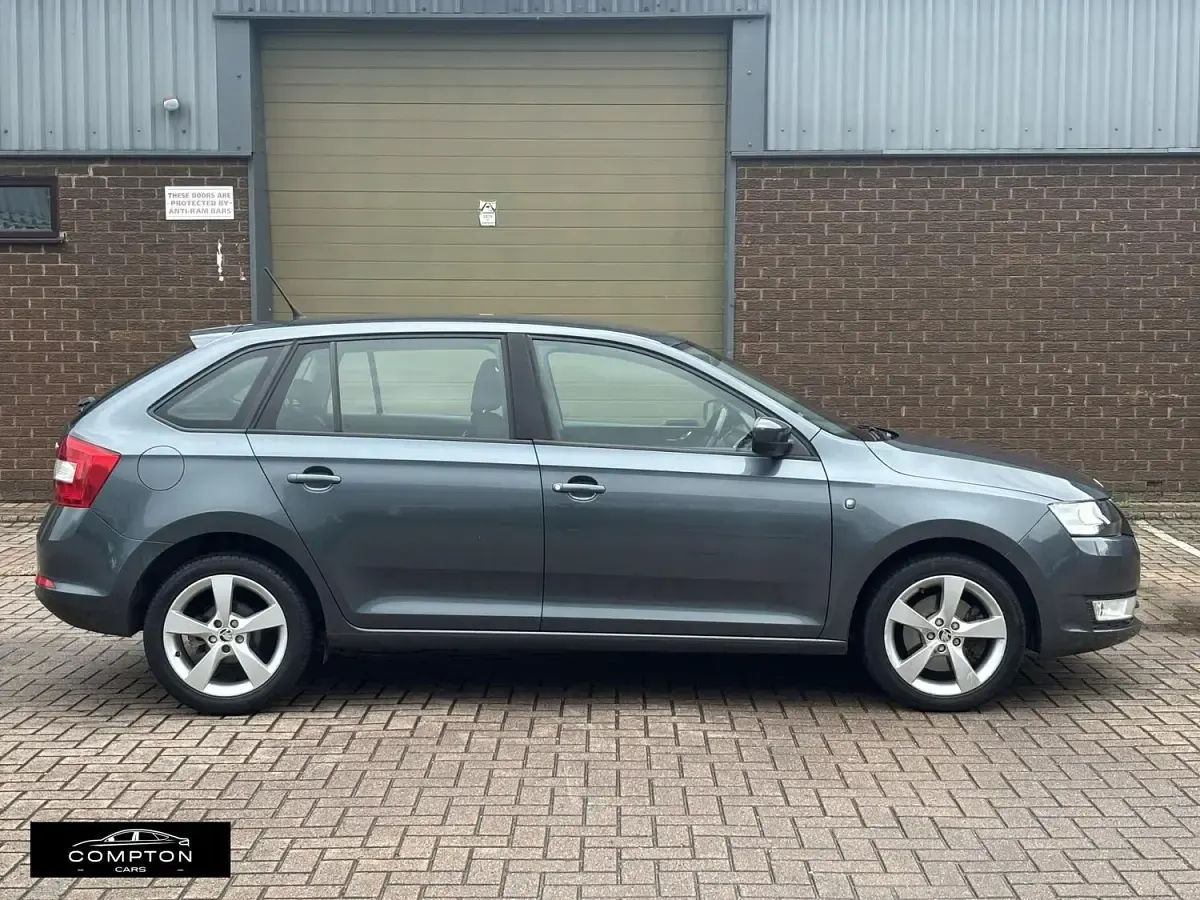 Used Skoda Rapid SE 105 HP (77 kW) 2014 Grey Hatchback