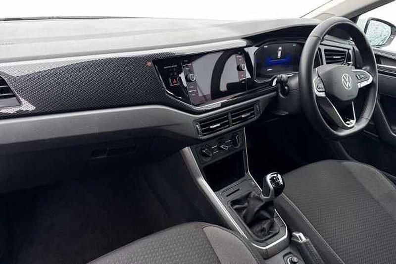 Used VW Polo Life 80 HP (58 kW) 2023 White Hatchback