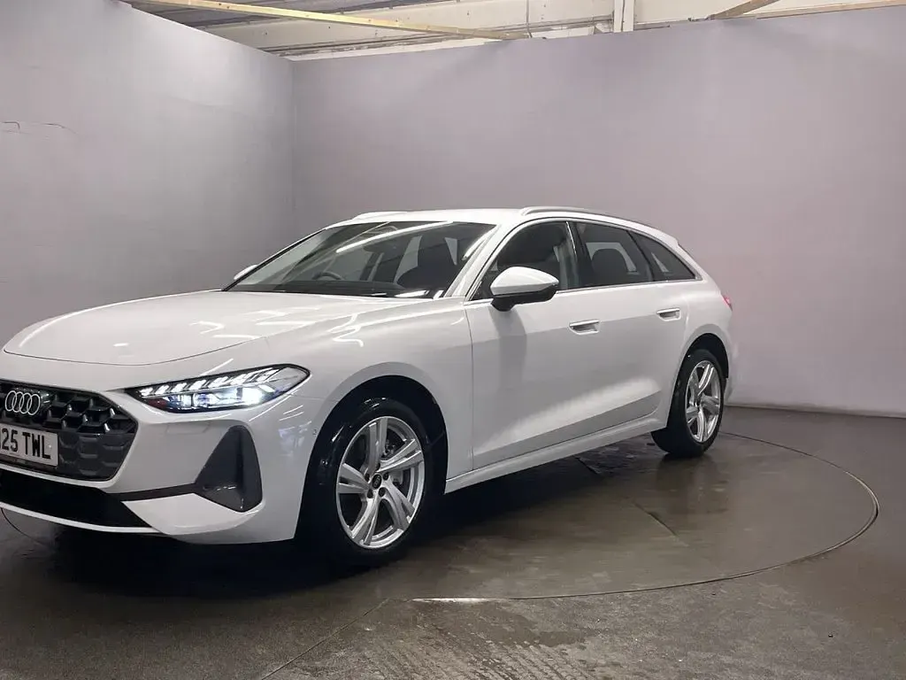 New Audi A5 Sport 150 HP (110 kW) 2025 White Estate