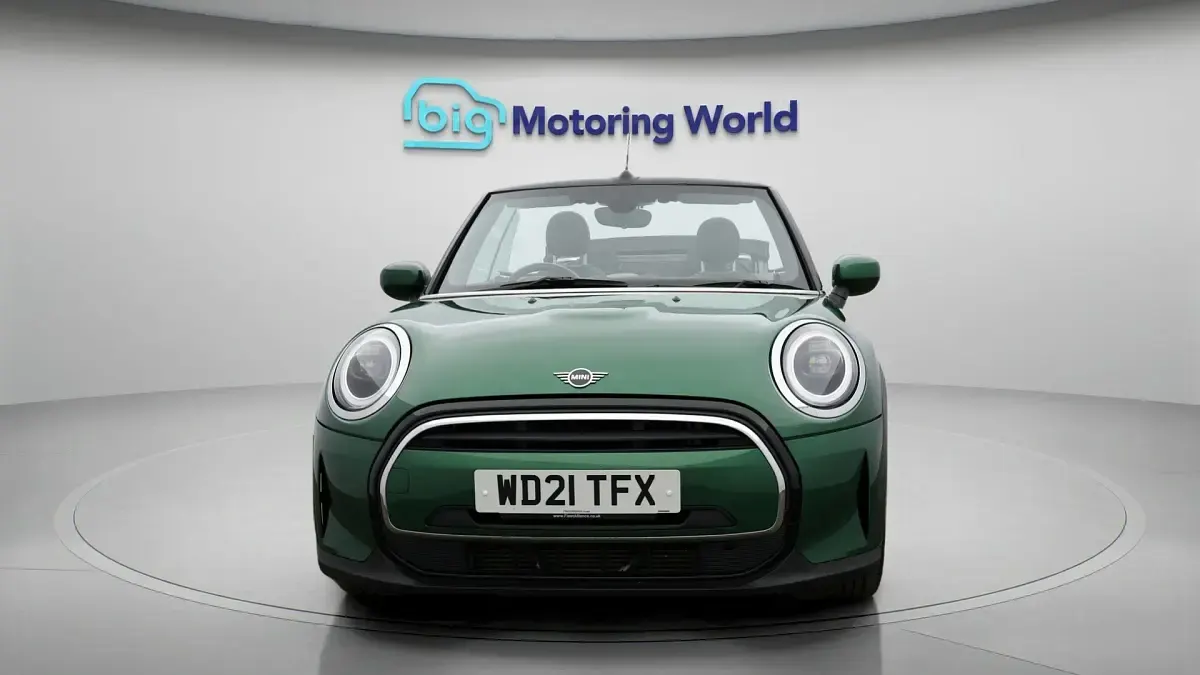 Used Mini Cooper Cabriolet Classic 136 HP (100 kW) 2021 Green Cabriolet