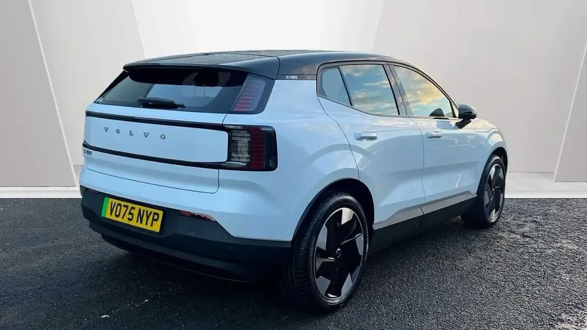 Usado Volvo EX30 Performance 314 kW (428 CV) 2025 Blanco SUV