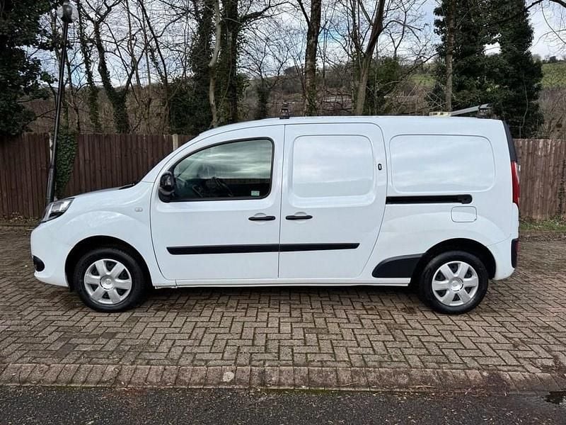 Used Nissan NV250 S 95 HP (69 kW) 2021 White Van