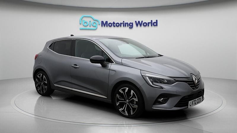 Used 2022 Renault Clio V Techno Hatchback | £13,737 (Good price) - Image 1/4