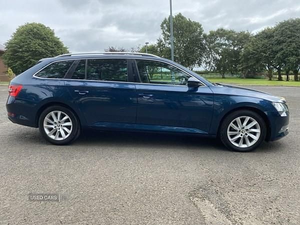 Used Skoda Superb SE Technology 150 HP (110 kW) 2018 Blue Estate