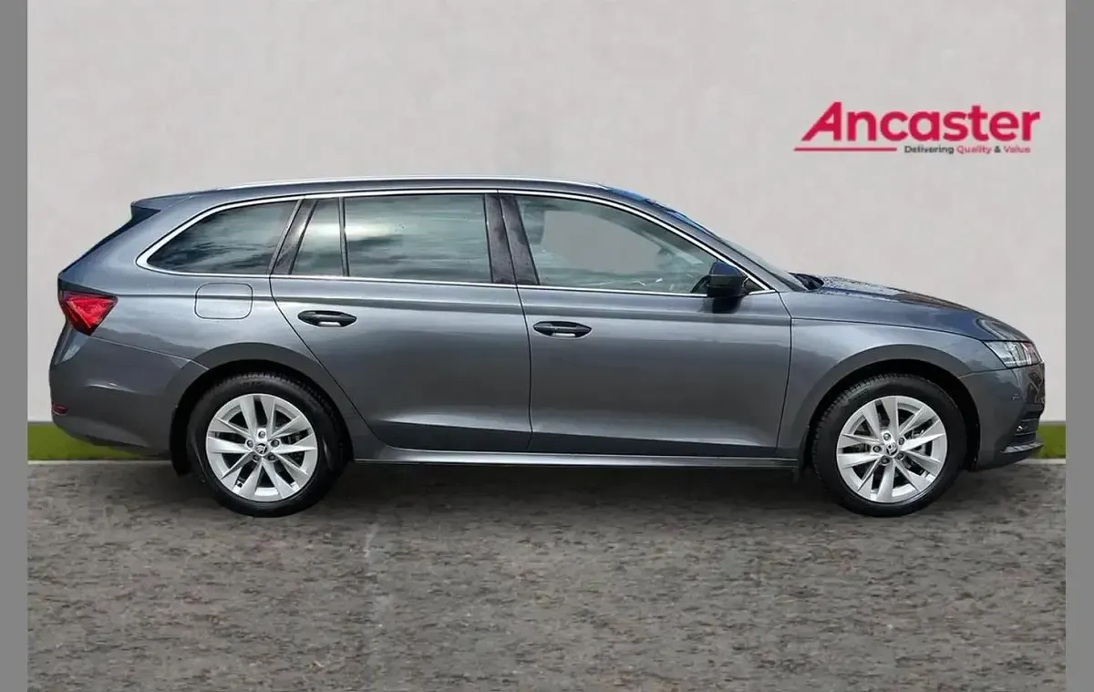 Used Skoda Octavia SE L 200 HP (147 kW) 2023 Grey Estate