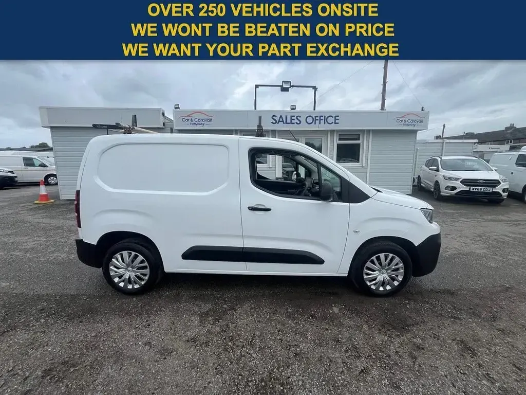 Used Peugeot Partner 2021 White MPV