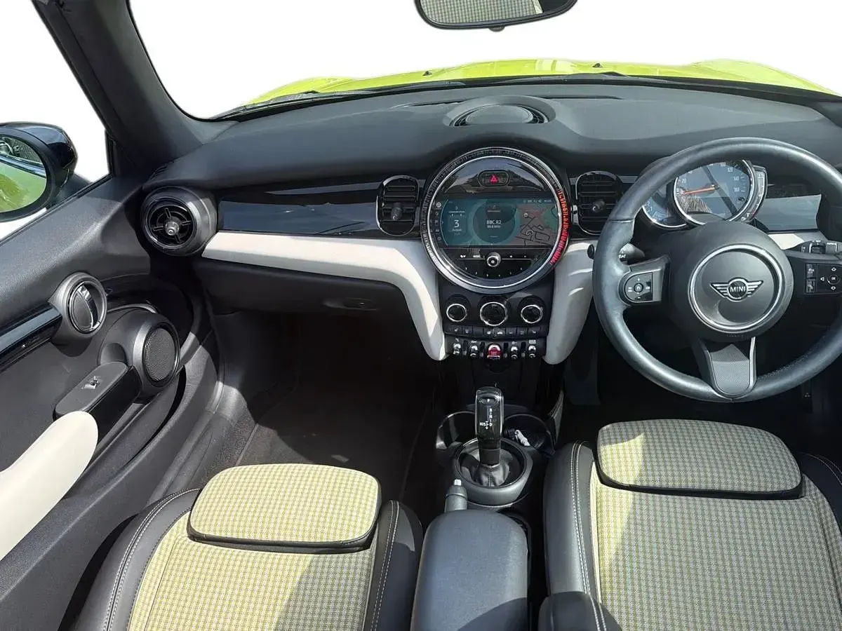 Used Mini Cooper S Cabriolet Classic 176 HP (129 kW) 2022 Yellow Cabriolet