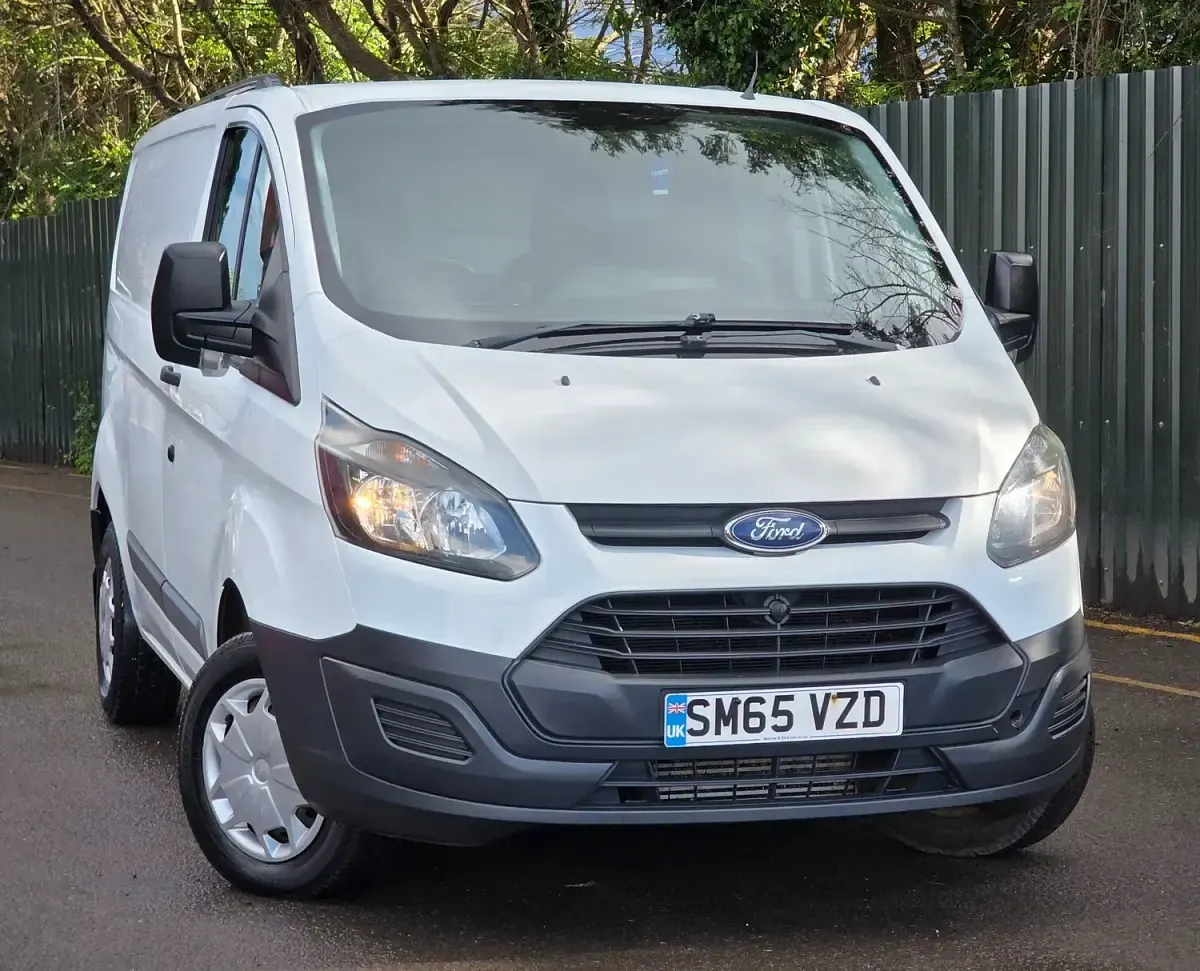 Used Ford Transit Custom 100 HP (73 kW) 2015 White Van