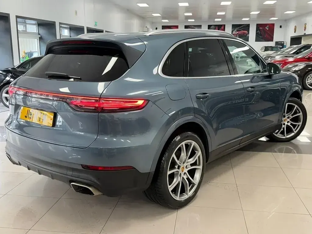 Begagnad Porsche Cayenne 340 HK (250 kW) 2018 Blå SUV