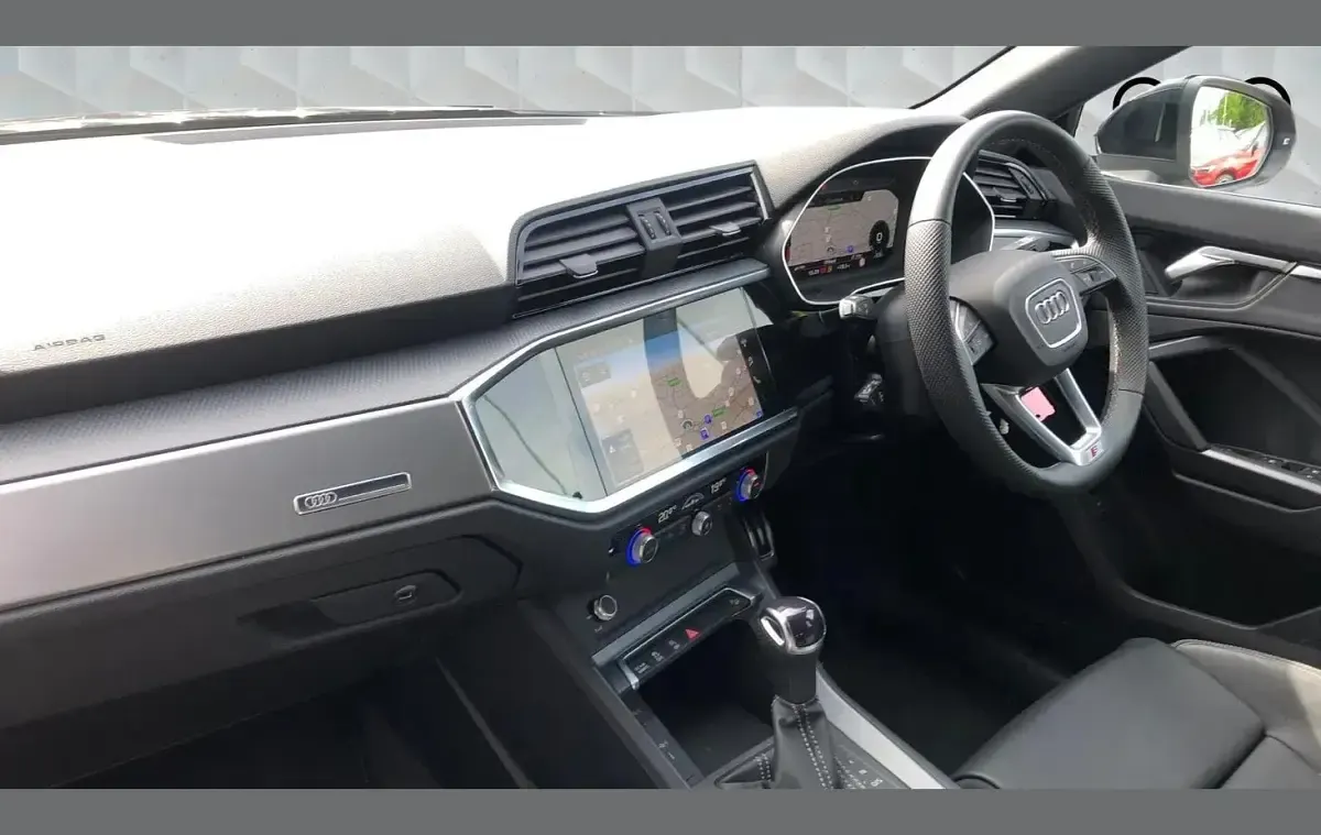 Begagnad Audi Q3 S-Line 147 HK (108 kW) 2025 Svart SUV
