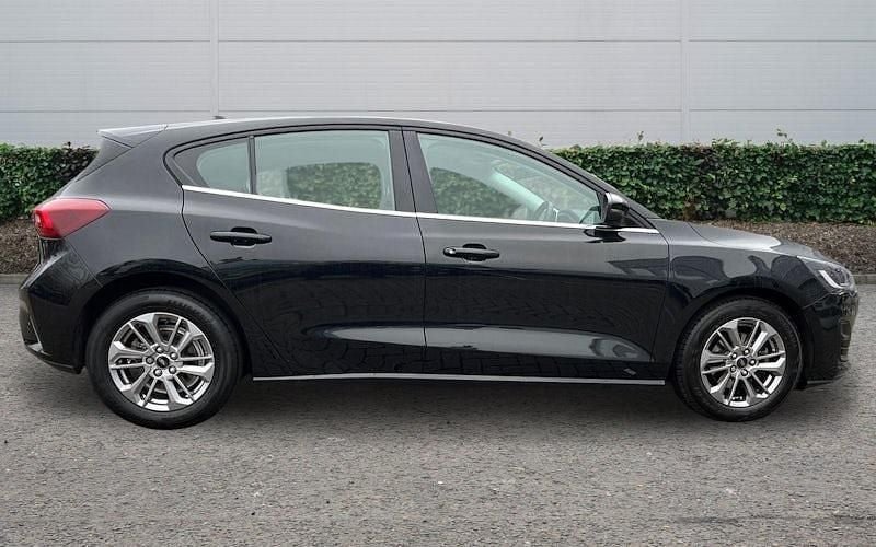 Used Ford Focus Titanium 125 HP (91 kW) 2023 Black Hatchback