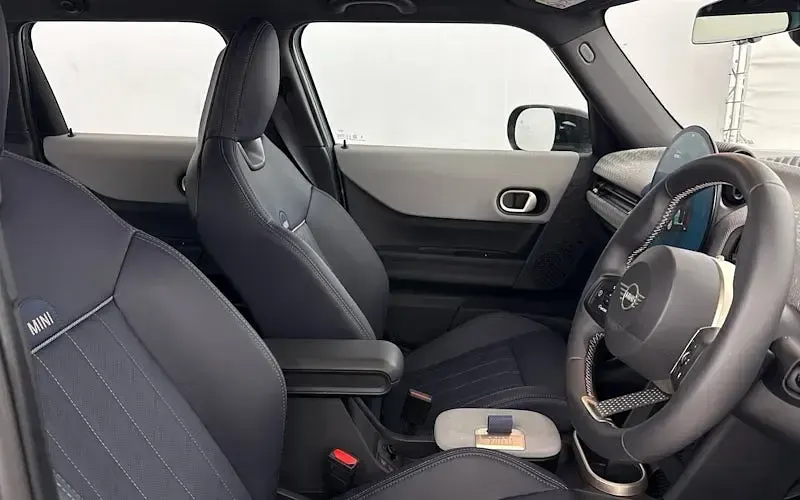 Used Mini Cooper Exclusive 114 kW (156 HP) 2026 Green Hatchback