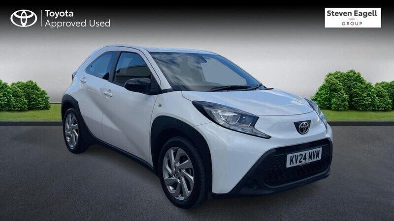 White Used 2024 Toyota Aygo PURE Hatchback | £14,358 (Fair price) - Image 1/4
