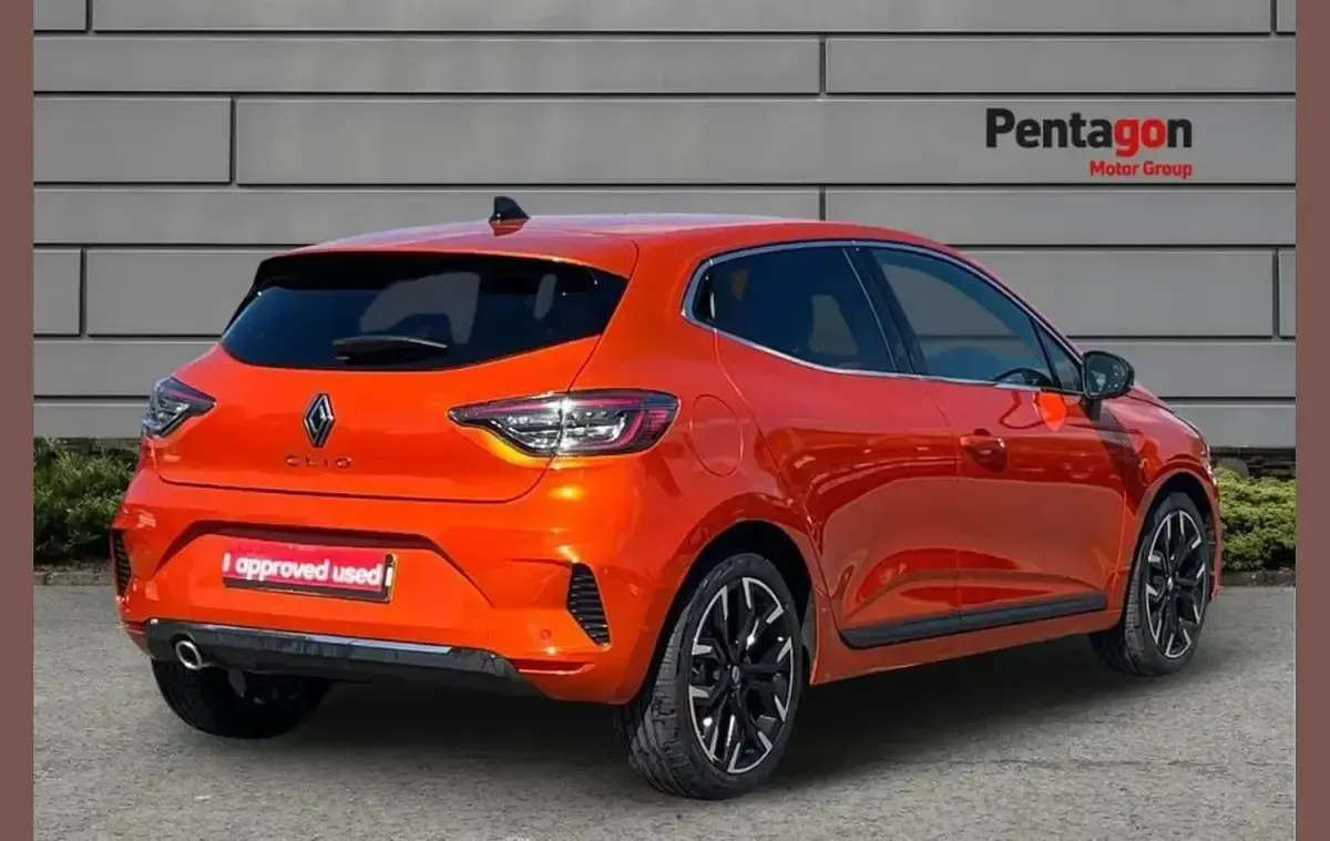 New Renault Clio Techno 88 HP (64 kW) 2026 Orange Hatchback